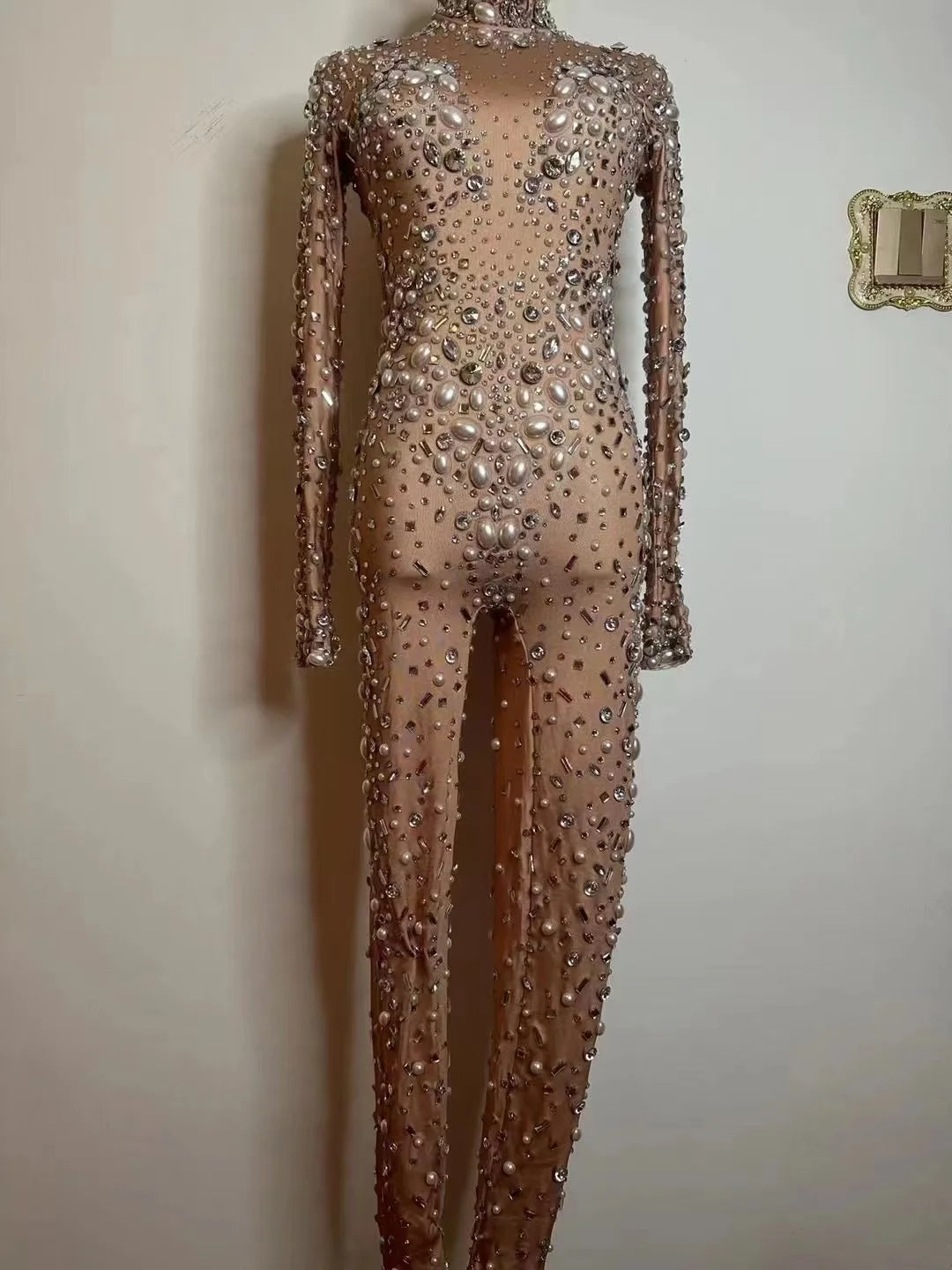 Combinaison moulante transparente extensible à strass scintillants, tenue de soirée idéale pour un anniversaire ou une fête. Leggings sexy style danseuse.