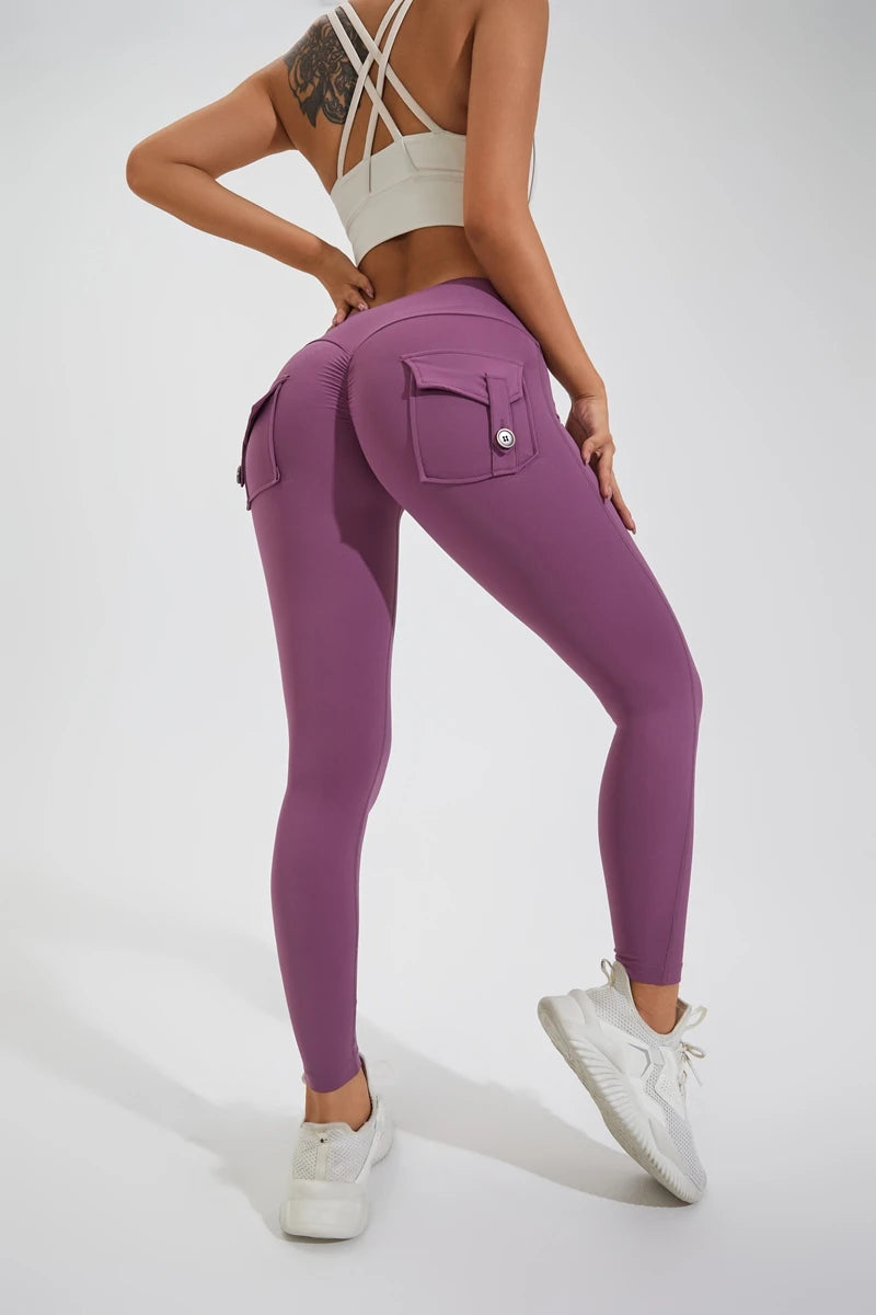 Pantalon de yoga en nylon DIAS FIT JOY, avec poches arrière, effet push-up, respirant et sans coutures apparentes.