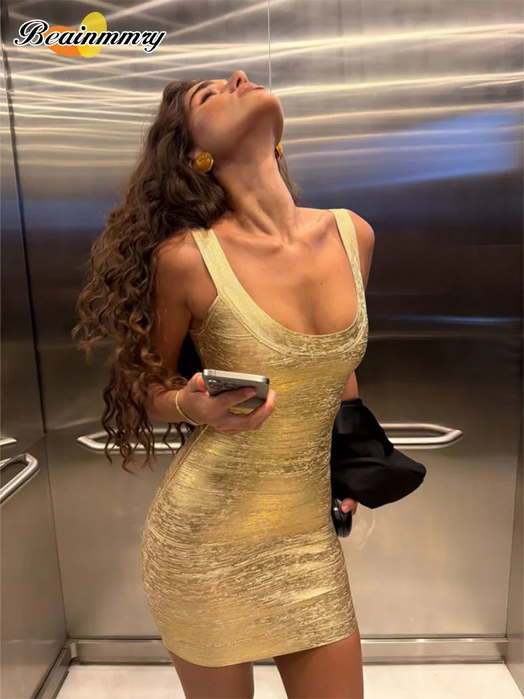 Robe mini sans manches dorée métallisée brillante, robe moulante brillante à bretelles, tenue glamour pour soirée, cocktail, bal de promo, mariage, invitée, cérémonie