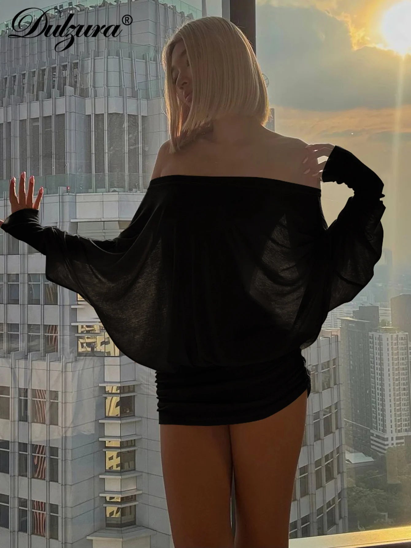 Robe mini Dulzura à épaules dénudées et manches longues, ornée de patchwork froncé, pour femme, tenue sexy, élégante et décontractée idéale pour les soirées et les clubs, printemps-été.
