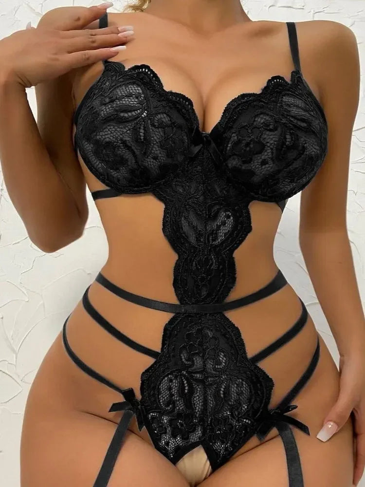 Ensemble de lingerie sexy en dentelle pour femme – Soutien-gorge à volants transparents et string taille haute à bretelles, sous-vêtements transparents élégants