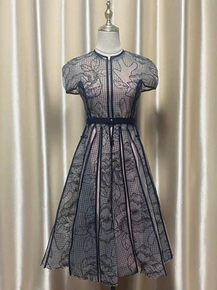 DEAT Elegant Dress O-neck Embroidery Gauze Patchwork A-line Solid Women's Evening Party Dresses 2026 Spring New Fashion 35Z927