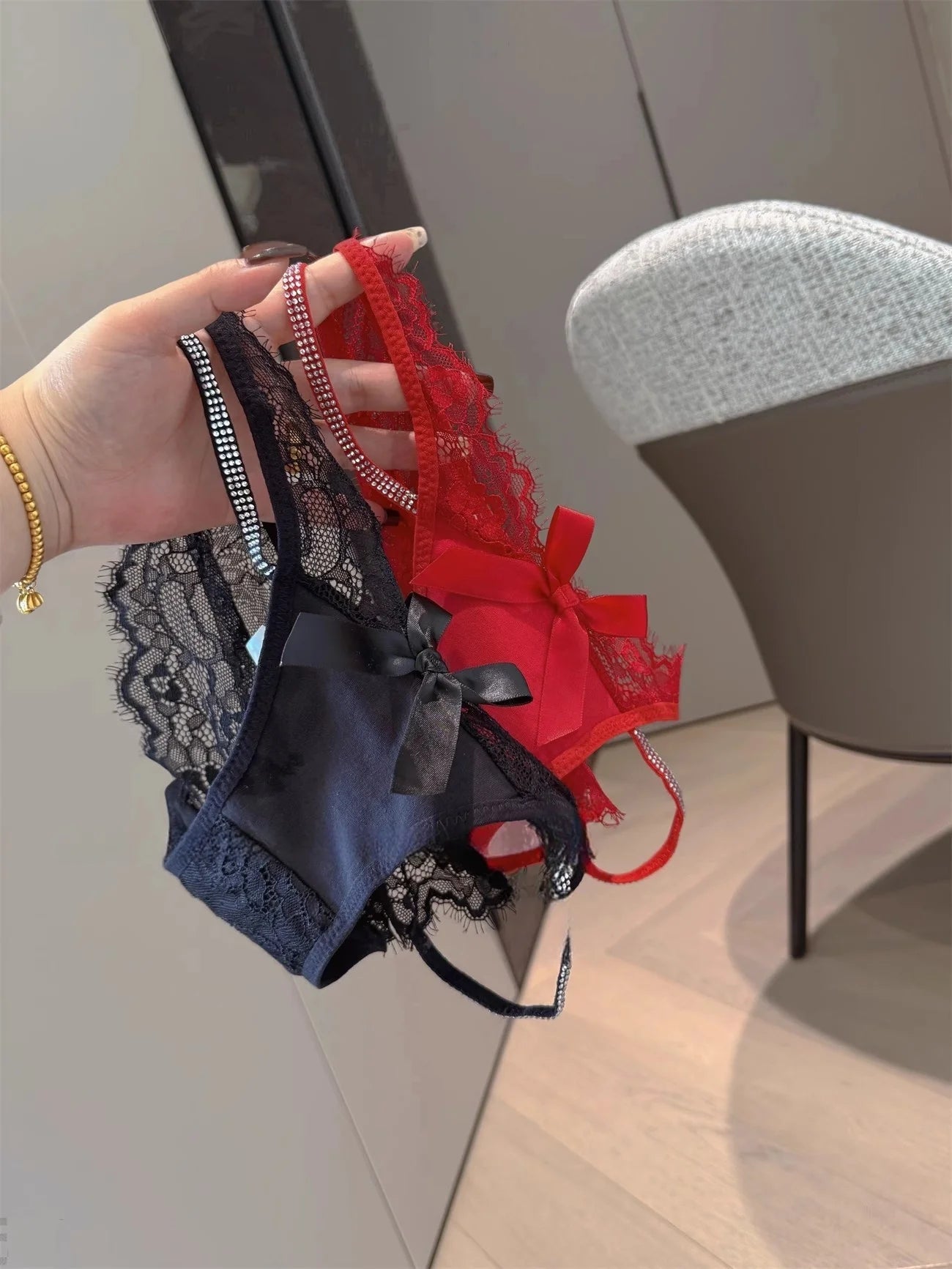 Culotte string sexy en dentelle et strass pour fille, sous-vêtements féminins, string ajouré transparent, lingerie intime
