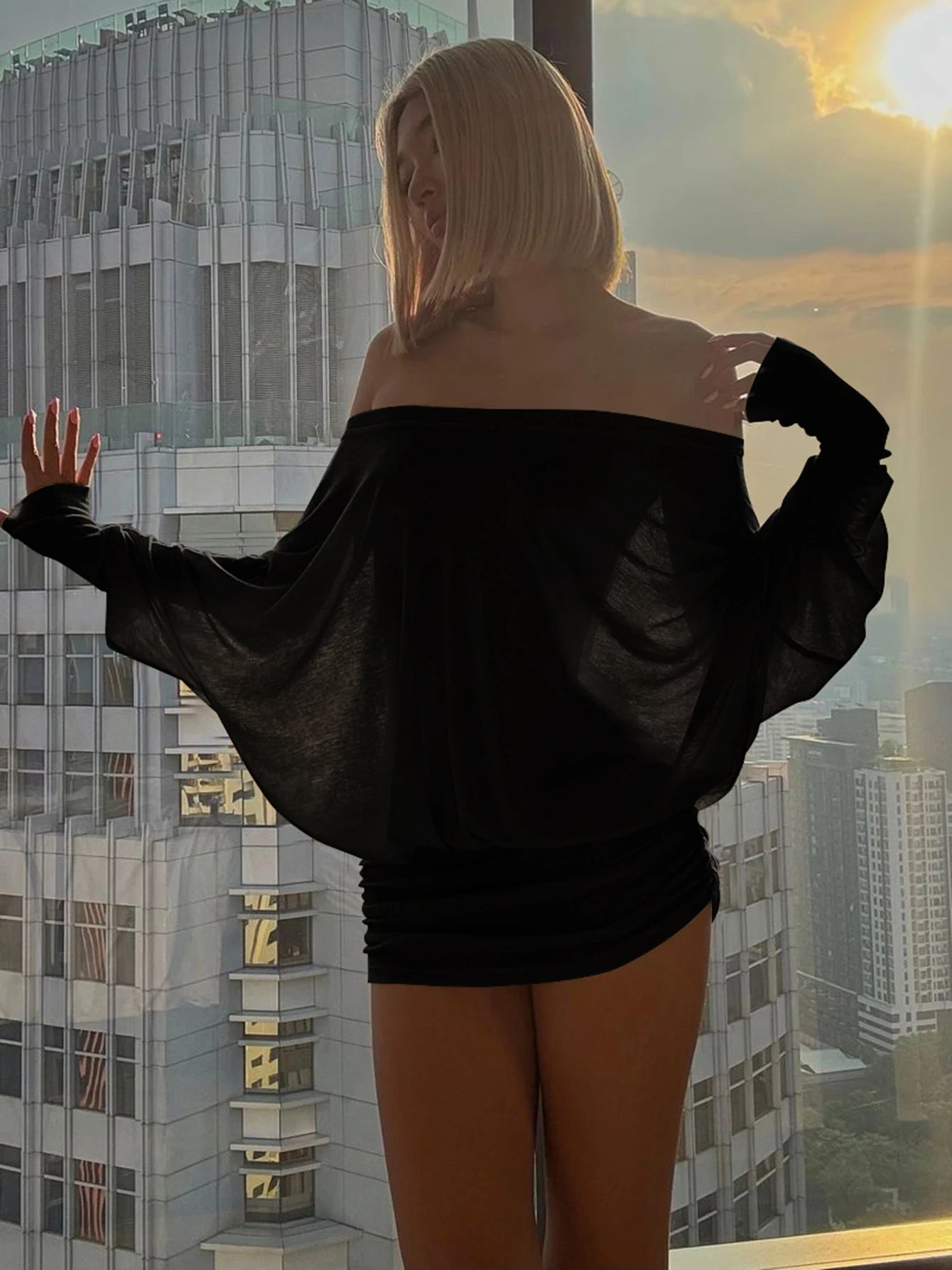 Robe mini Dulzura à épaules dénudées et manches longues, ornée de patchwork froncé, pour femme, tenue sexy, élégante et décontractée idéale pour les soirées et les clubs, printemps-été.