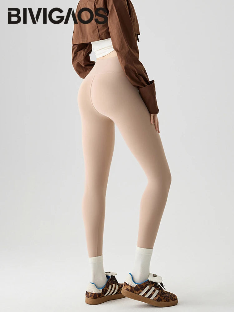 Leggings de sport et de fitness BIVIGAOS Printemps-Été, colorés, sans coutures, effet peau de requin, fins, élastiques et moulants.