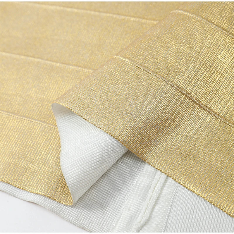 Robe mini sans manches dorée métallisée brillante, robe moulante brillante à bretelles, tenue glamour pour soirée, cocktail, bal de promo, mariage, invitée, cérémonie