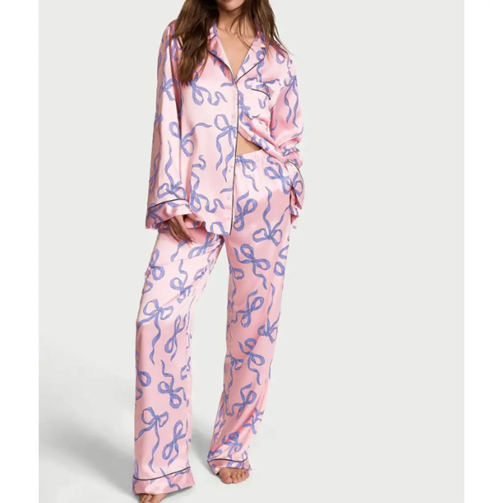 Ensemble pyjama 2 pièces en satin pour femme HEZIOWYUN : haut à manches longues avec col à revers et imprimé nœud/étoiles + pantalon à taille élastique.