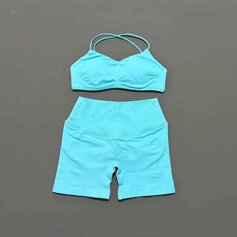 Ensemble de sport HISTELLO Vision 2 pièces pour femme : soutien-gorge de yoga à bretelles, short froncé, tenue de fitness et ensemble de yoga sans coutures.