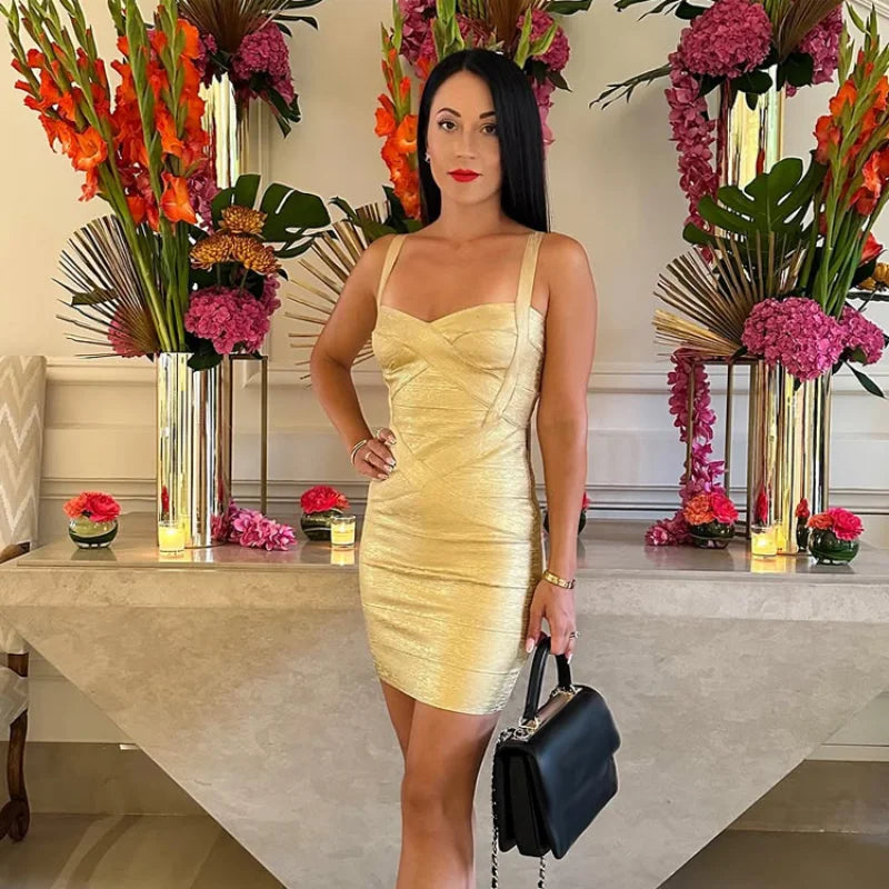 Robe mini sans manches dorée métallisée brillante, robe moulante brillante à bretelles, tenue glamour pour soirée, cocktail, bal de promo, mariage, invitée, cérémonie