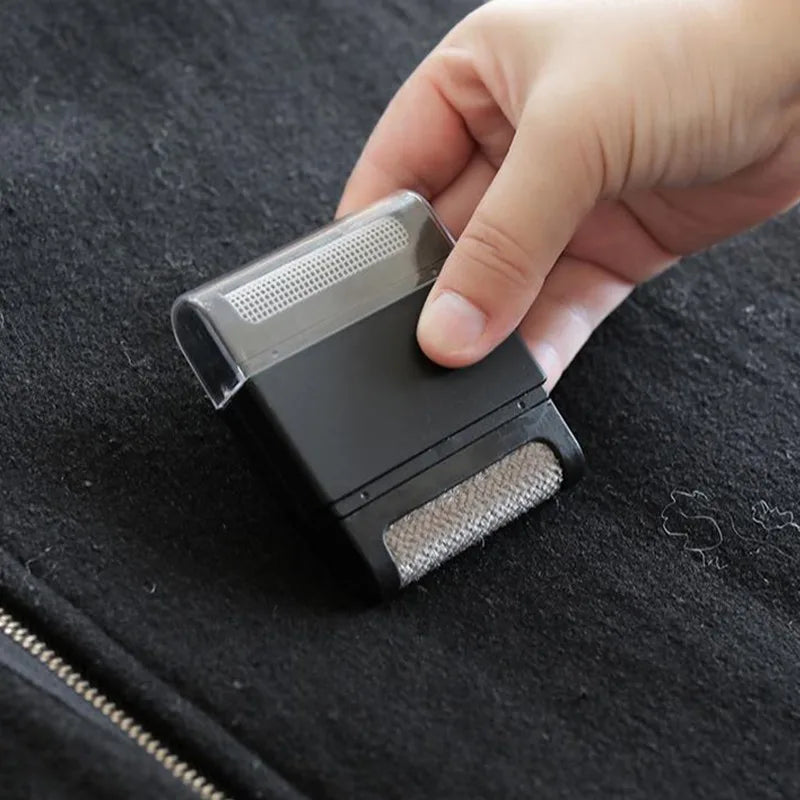 1 rodillo quitapelusas portátil mini para alfombras, cepillo quitapelusas para suéteres, abrigos de lana, ropa y herramientas de limpieza de pieles.