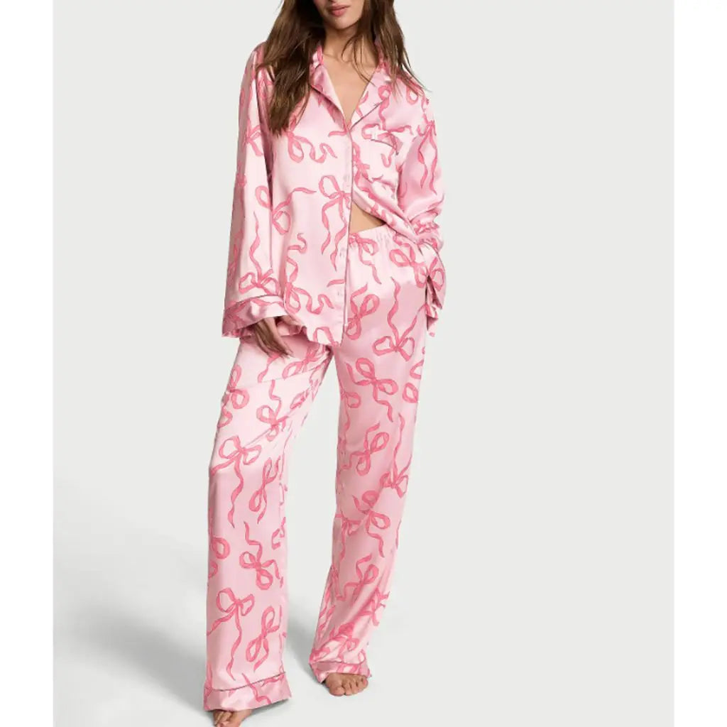 Ensemble pyjama 2 pièces en satin pour femme HEZIOWYUN : haut à manches longues avec col à revers et imprimé nœud/étoiles + pantalon à taille élastique.