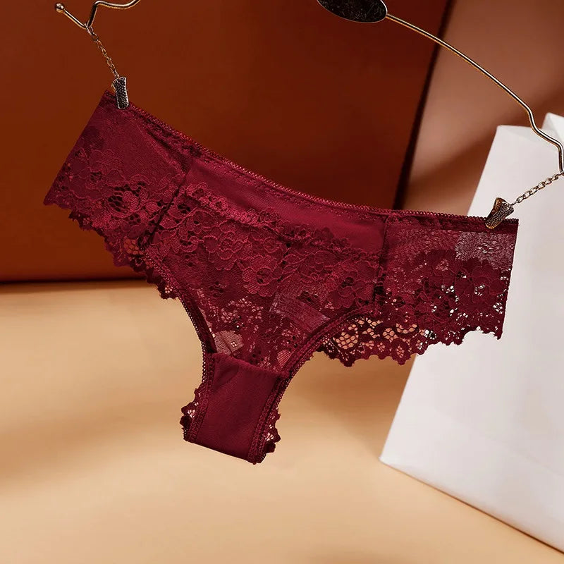 Culotte en dentelle noire sexy pour femme, string taille basse, lingerie respirante brodée, sous-vêtements séduisants