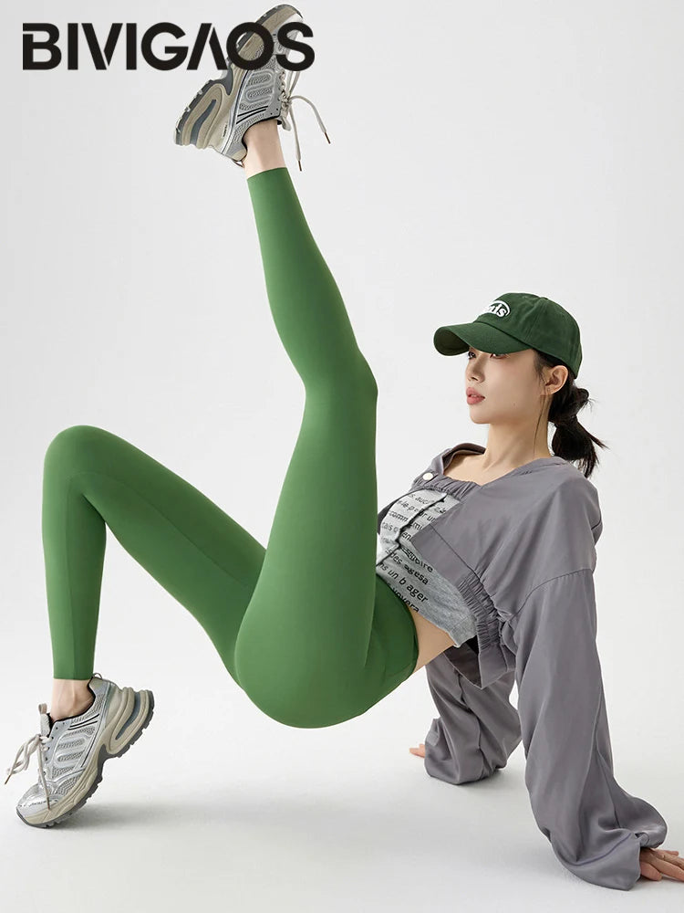 Leggings de sport et de fitness BIVIGAOS Printemps-Été, colorés, sans coutures, effet peau de requin, fins, élastiques et moulants.