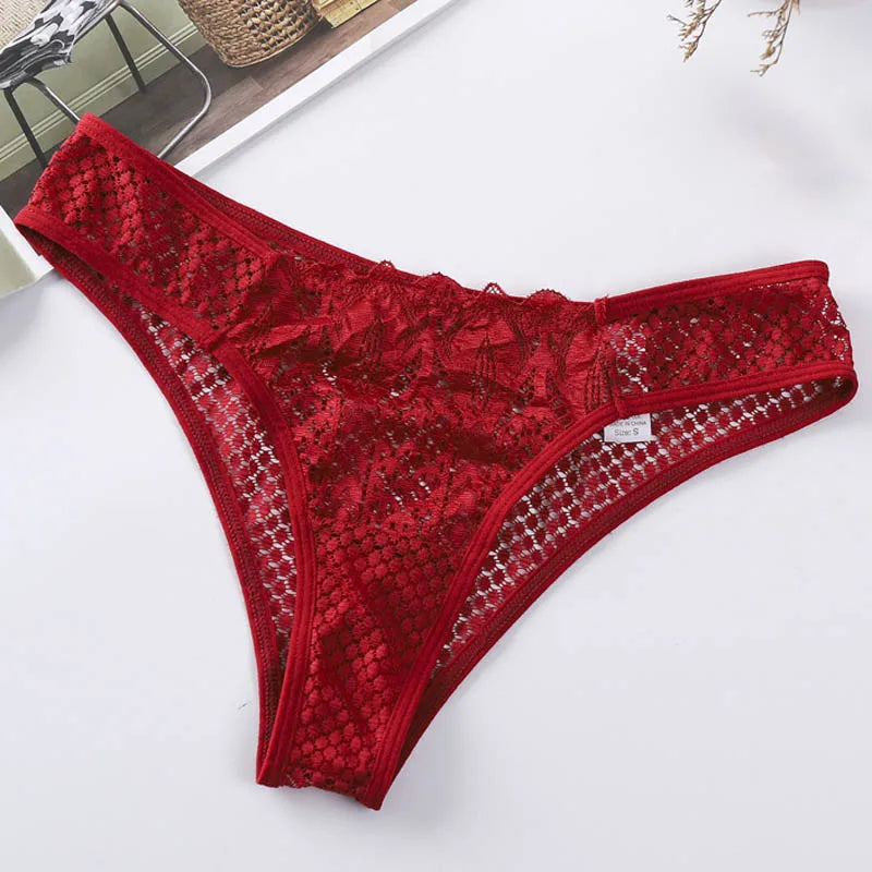 TERMEZY Culotte en dentelle sexy pour femme, taille basse, sous-vêtement transparent, string uni, lingerie douce et séduisante
