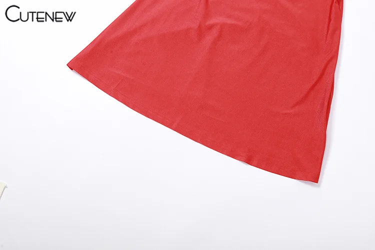 Robe longue Nibber rouge brillante à fines bretelles, dos nu, décolleté froncé, style hipster streetwear, femme.