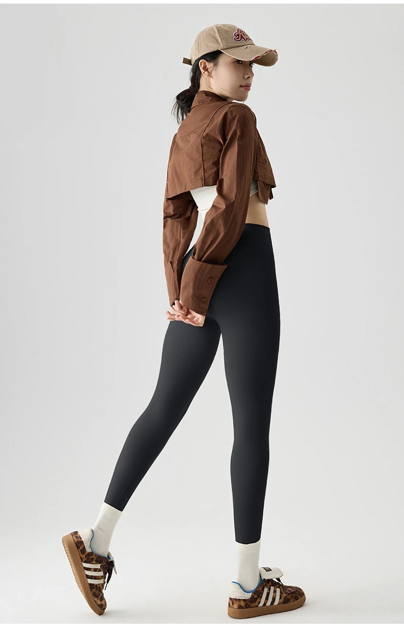 Leggings de sport et de fitness BIVIGAOS Printemps-Été, colorés, sans coutures, effet peau de requin, fins, élastiques et moulants.