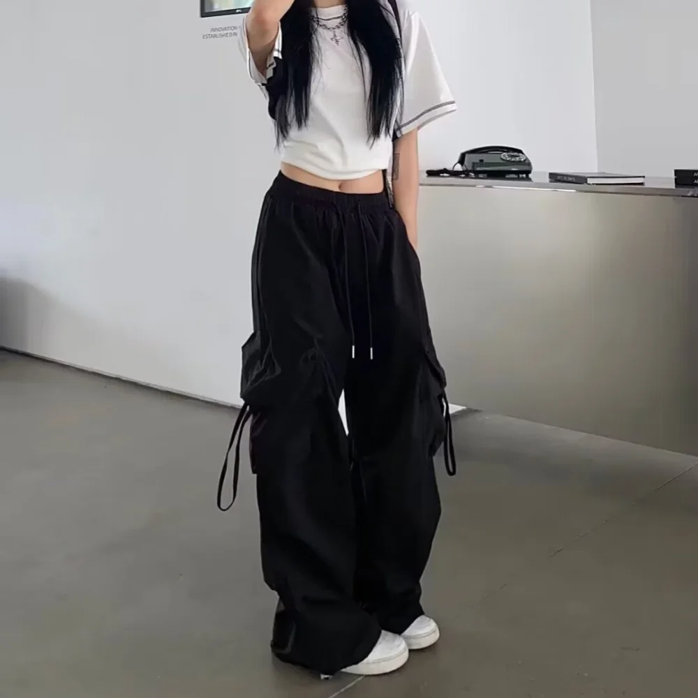 Pantalon cargo ample à jambes larges style vintage 2025, tendance Y2K, rétro hip-hop, idéal pour les trajets quotidiens et les joggings.