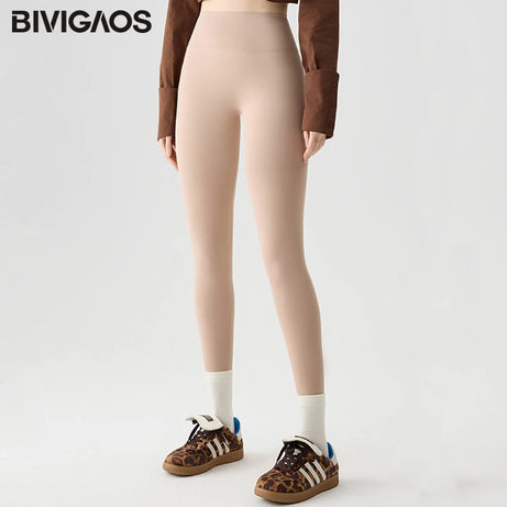 Leggings de sport et de fitness BIVIGAOS Printemps-Été, colorés, sans coutures, effet peau de requin, fins, élastiques et moulants.