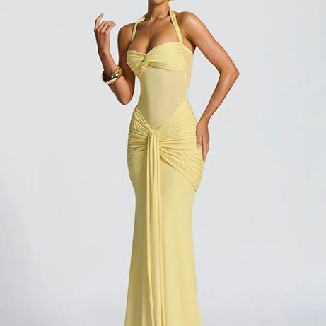 Robe maxi élégante patchwork pour femme, style classique et sexy, avec rubans transparents, dos nu et bretelles fines, coupe moulante, tendance festival et soirée.