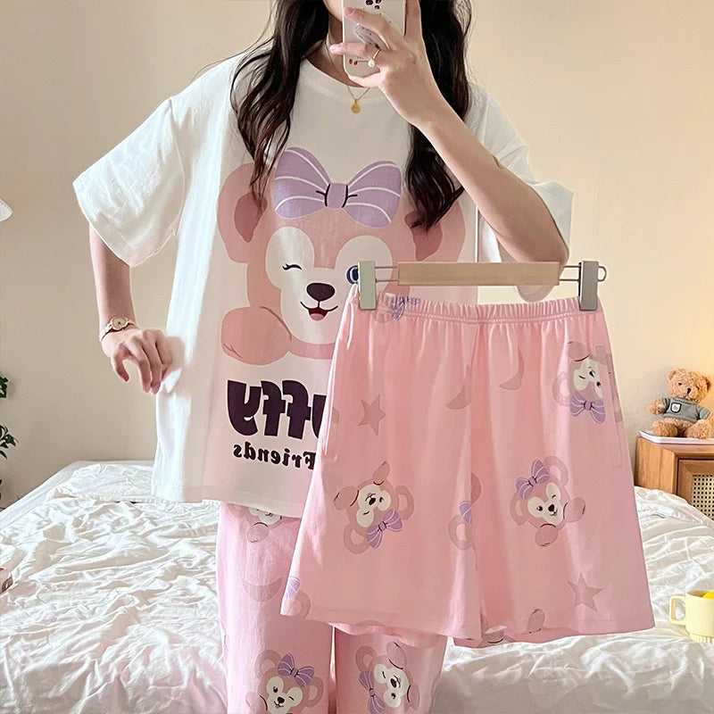 Ensemble pyjama d'été pour femme, col rond, trois pièces : manches courtes, short et pantalon. Motif dessin animé.