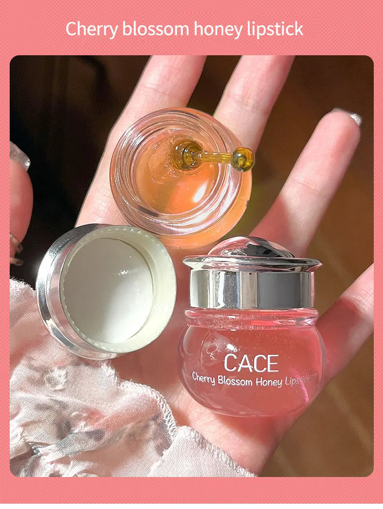 Baume à lèvres CACE au miel et aux fleurs de cerisier — Hydratation intense et repulpante, fini brillant riche en eau, non collant,