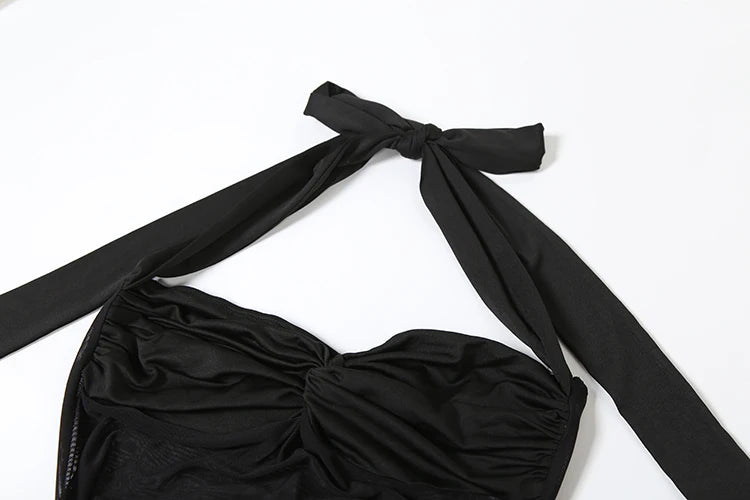 Robe maxi élégante patchwork pour femme, style classique et sexy, avec rubans transparents, dos nu et bretelles fines, coupe moulante, tendance festival et soirée.