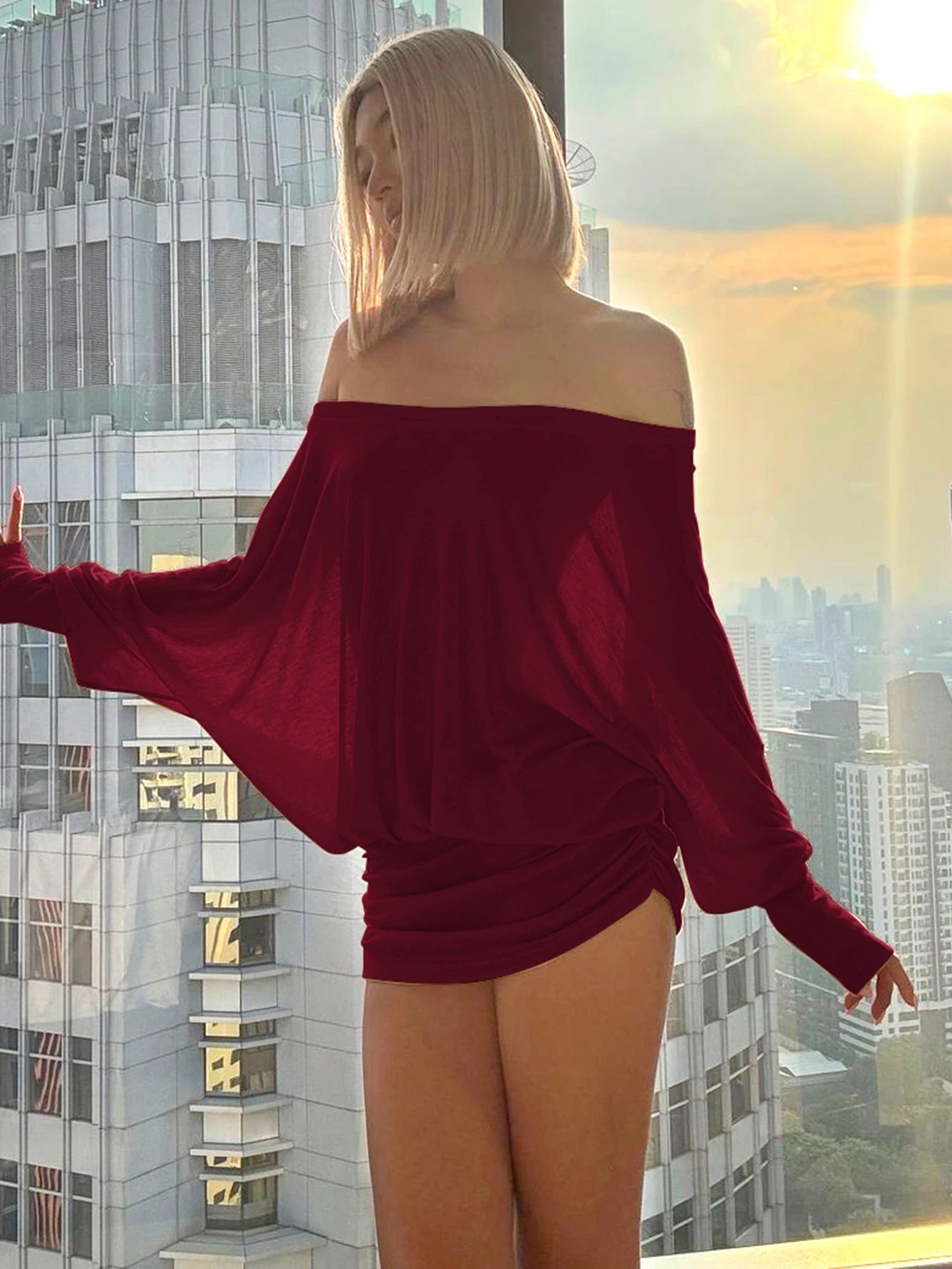 Robe mini Dulzura à épaules dénudées et manches longues, ornée de patchwork froncé, pour femme, tenue sexy, élégante et décontractée idéale pour les soirées et les clubs, printemps-été.