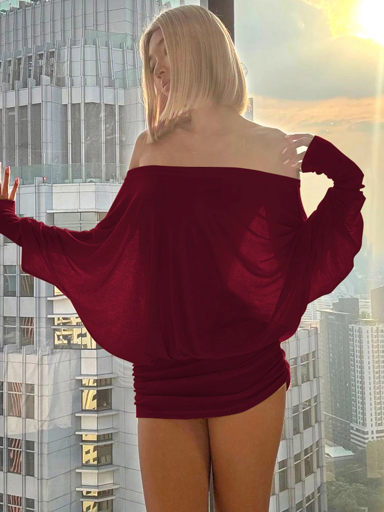 Robe mini Dulzura à épaules dénudées et manches longues, ornée de patchwork froncé, pour femme, tenue sexy, élégante et décontractée idéale pour les soirées et les clubs, printemps-été.