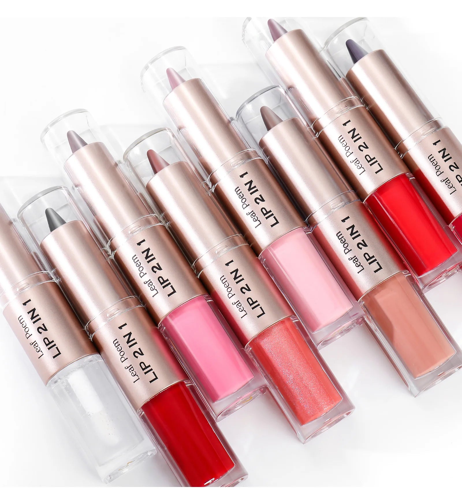 Crayon contour des lèvres noir et marron effilé, double embout miroir, effet repulpant, gloss cristal, maquillage pour des lèvres rouges sexy