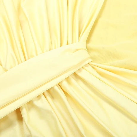 Robe maxi élégante patchwork pour femme, style classique et sexy, avec rubans transparents, dos nu et bretelles fines, coupe moulante, tendance festival et soirée.