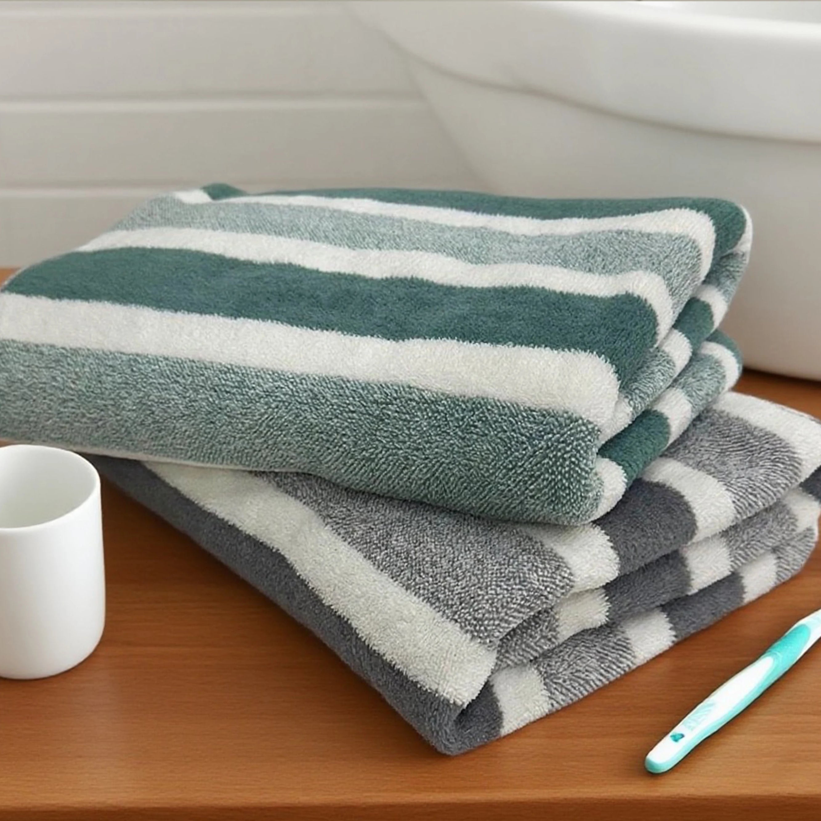 Serviette de bain épaisse (lot de 1), forte absorption et séchage rapide, ne peluche pas, durable - idéale pour les familles et la plage.