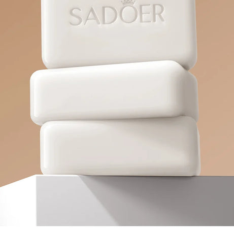 Savon visage moussant SADOER à la niacinamide et à l'arbutine, hydratant, éclaircissant et nettoyant en profondeur pour le corps et le visage. Savon artisanal.
