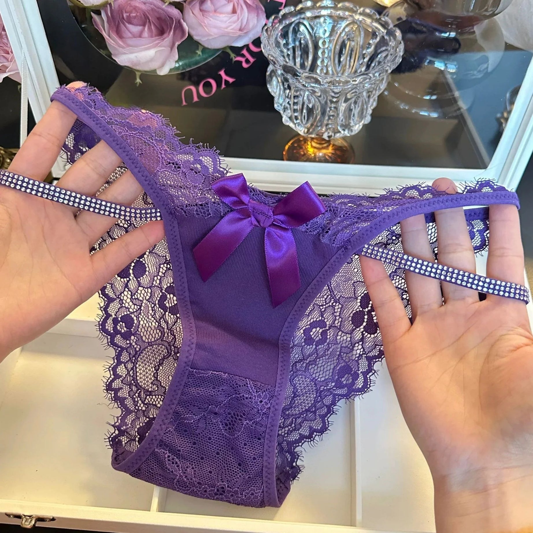 Culotte string sexy en dentelle et strass pour fille, sous-vêtements féminins, string ajouré transparent, lingerie intime