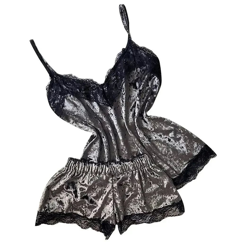 Ensemble de pyjama d'été en dentelle et satin sexy pour femme, composé d'un haut court et d'un short. Vêtement d'intérieur et de détente.
