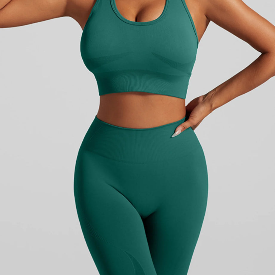 Ensemble de sport sans coutures pour femme : pantalon de yoga taille haute et brassière de sport avec coussinets amovibles pour un effet push-up fessier, idéal pour la course et l'entraînement.