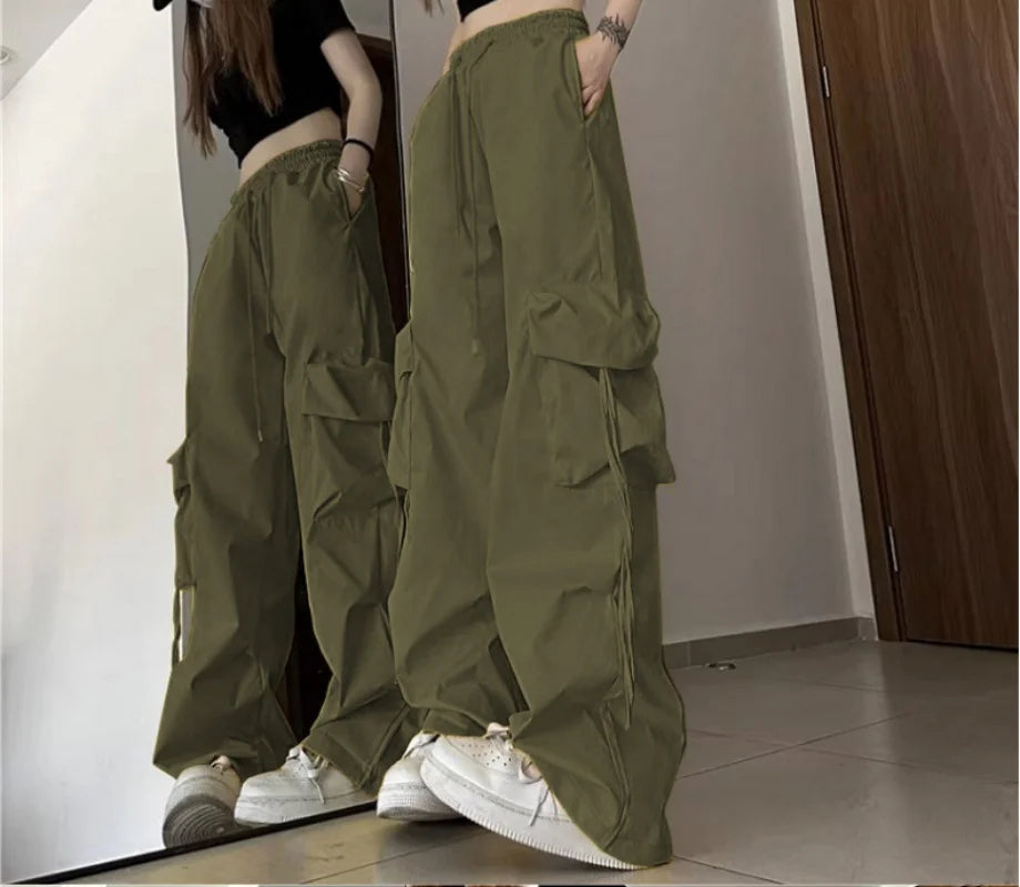 Pantalon cargo ample à jambes larges style vintage 2025, tendance Y2K, rétro hip-hop, idéal pour les trajets quotidiens et les joggings.