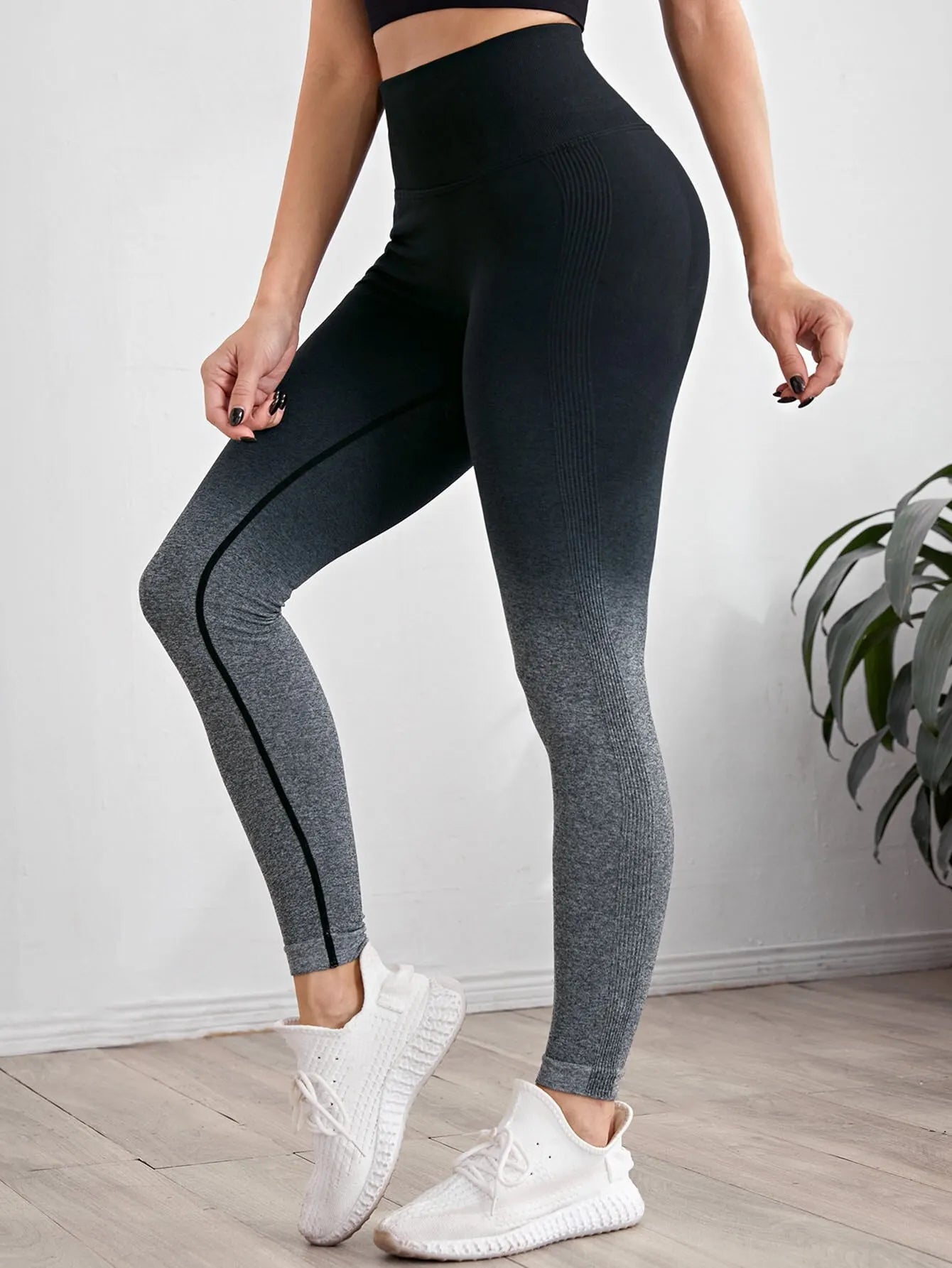 Legging de sport à dégradé de couleurs pour femme, idéal pour le fitness, le jogging et la course à pied. Pantalon de yoga extensible parfait pour la salle de sport.