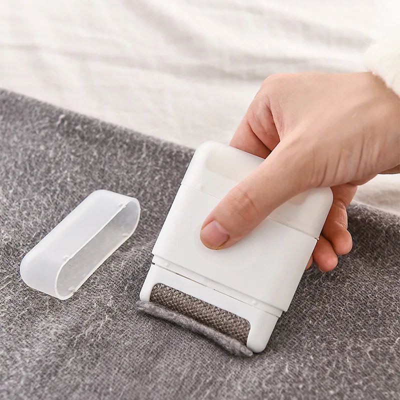 1 mini rouleau anti-peluches portable, brosse pour tapis, pulls, manteaux en laine, vêtements et fourrure