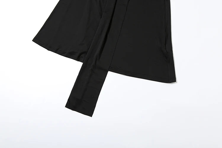 Robe maxi élégante patchwork pour femme, style classique et sexy, avec rubans transparents, dos nu et bretelles fines, coupe moulante, tendance festival et soirée.