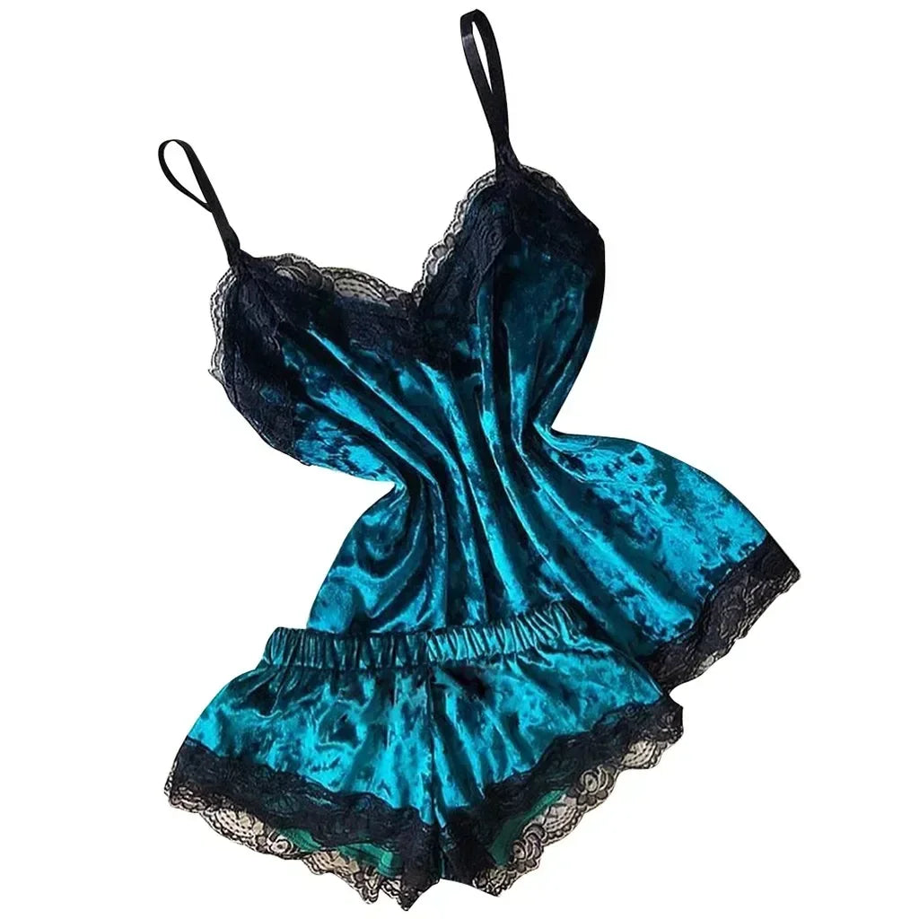 Ensemble de pyjama d'été en dentelle et satin sexy pour femme, composé d'un haut court et d'un short. Vêtement d'intérieur et de détente.
