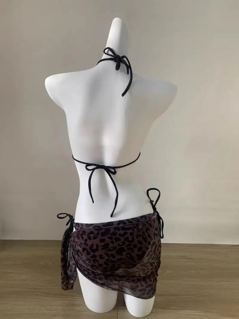 Maillot de bain Hello Kitty Sanrio imprimé léopard, 3 pièces, mignon, dos nu, pour les vacances, idéal pour les petites filles.