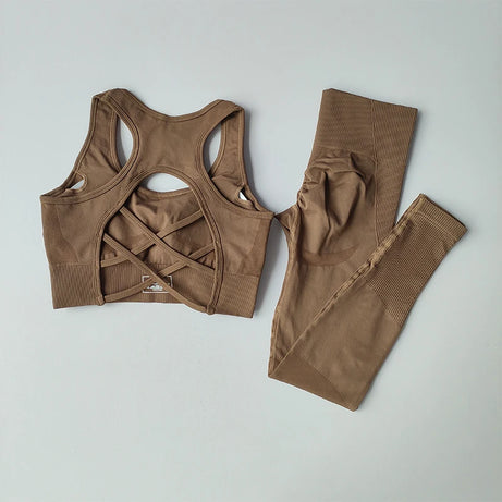 Ensemble de sport sans coutures pour femme : pantalon de yoga taille haute et brassière de sport avec coussinets amovibles pour un effet push-up fessier, idéal pour la course et l'entraînement.