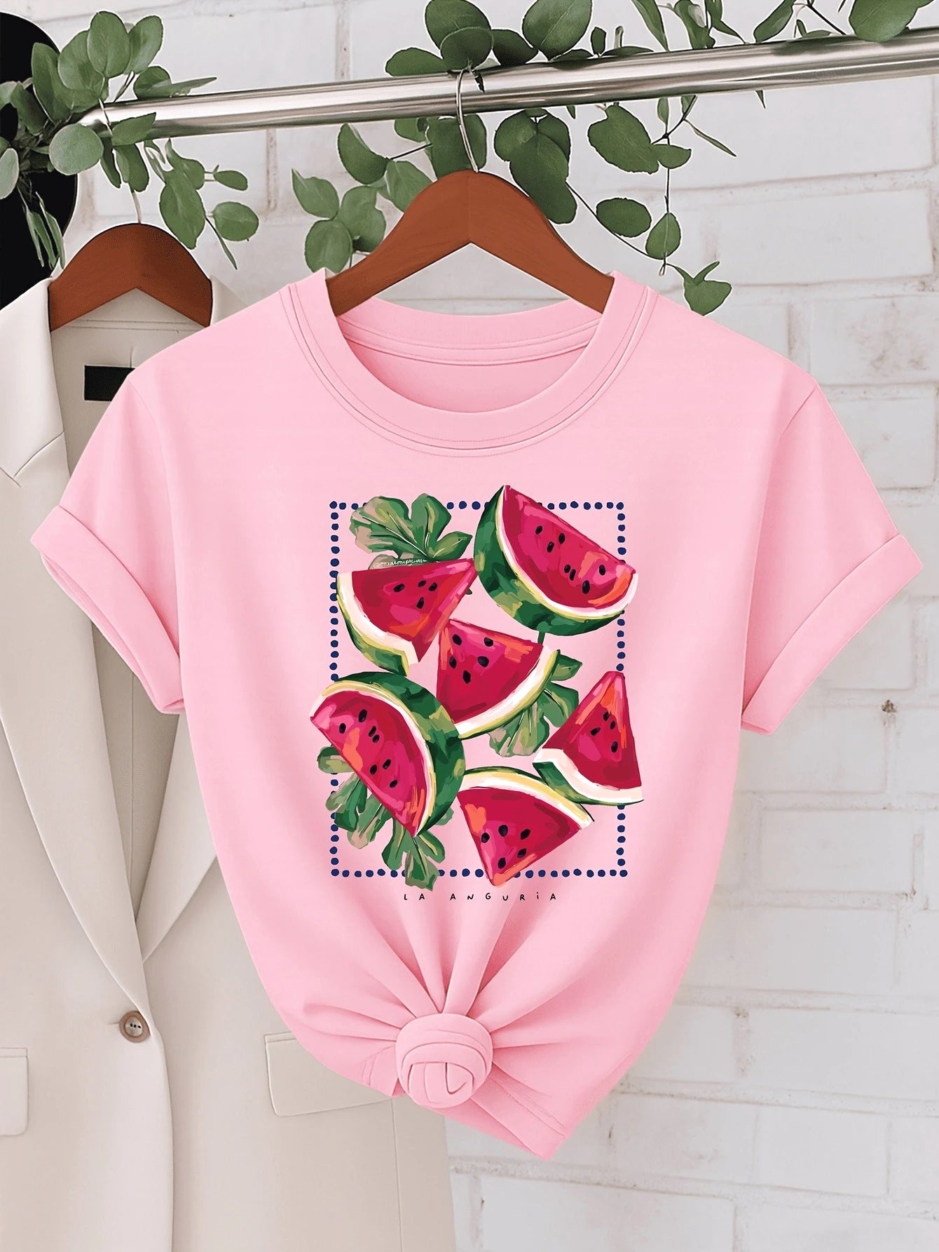 T-shirt minimaliste à imprimé pastèque pour l'été, haut décontracté à manches courtes et col rond pour femme, vêtement doux au quotidien