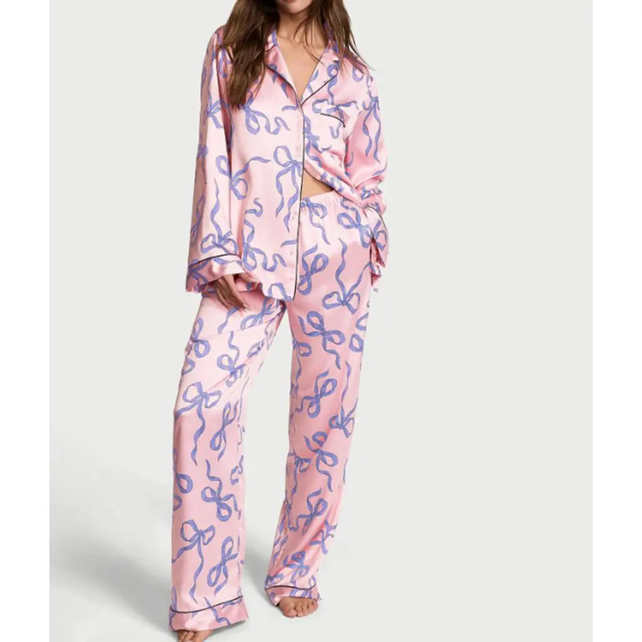 Ensemble pyjama 2 pièces en satin pour femme HEZIOWYUN : haut à manches longues avec col à revers et imprimé nœud/étoiles + pantalon à taille élastique.