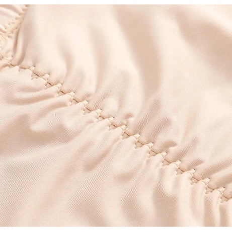 Culotte gainante avec coussinets pour les hanches, effet push-up et rehausseur de fesses, ventre plat, effet lissant, effet fesses rebondies.