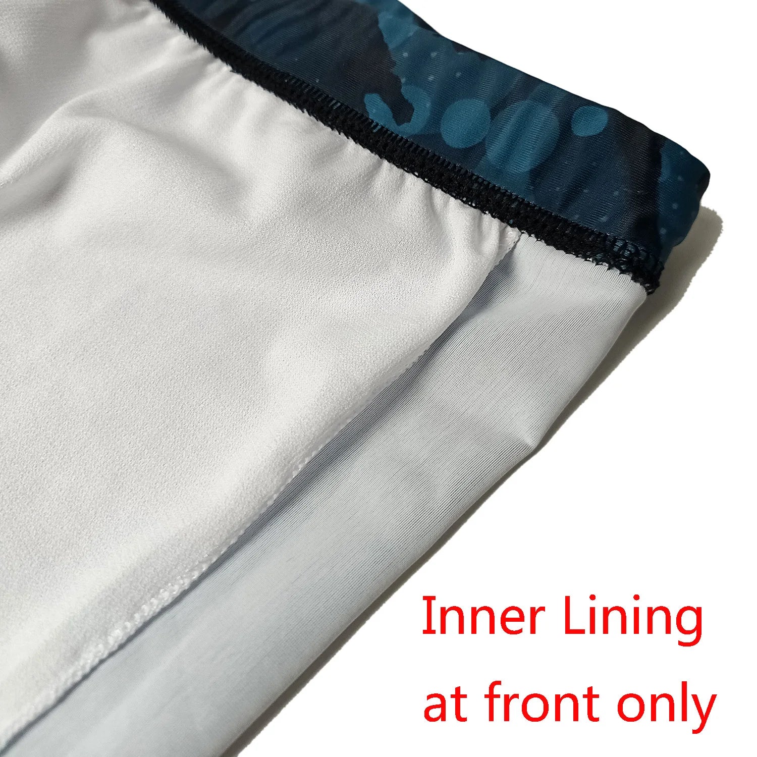 Short de bain homme YUKE, taille asiatique, longueur genou, idéal pour la compétition et l'entraînement. Séchage rapide, imprimé.