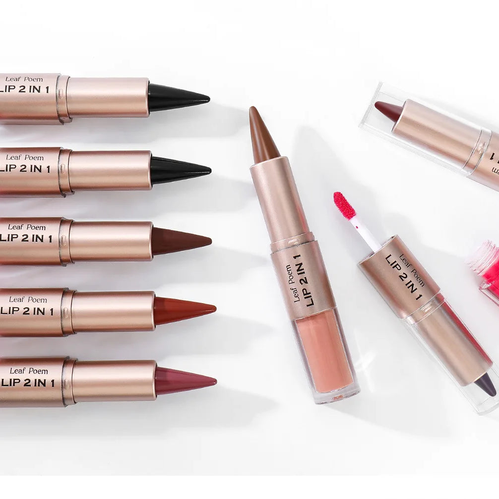Crayon contour des lèvres noir et marron effilé, double embout miroir, effet repulpant, gloss cristal, maquillage pour des lèvres rouges sexy