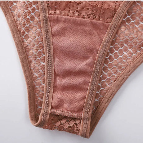 TERMEZY Culotte en dentelle sexy pour femme, taille basse, sous-vêtement transparent, string uni, lingerie douce et séduisante
