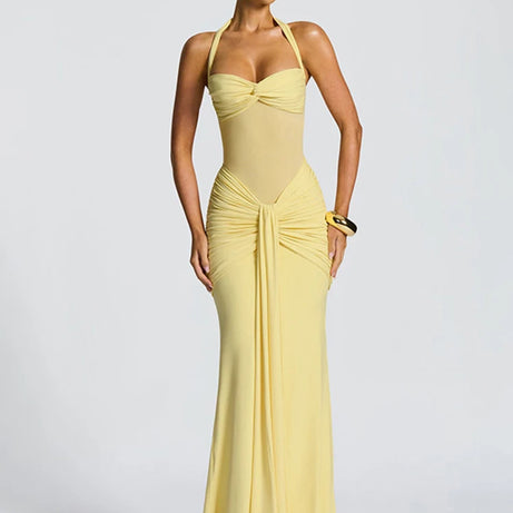 Robe maxi élégante patchwork pour femme, style classique et sexy, avec rubans transparents, dos nu et bretelles fines, coupe moulante, tendance festival et soirée.