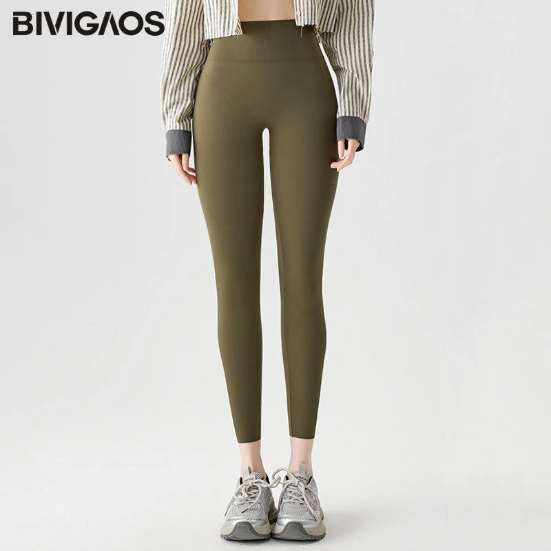 Leggings de sport et de fitness BIVIGAOS Printemps-Été, colorés, sans coutures, effet peau de requin, fins, élastiques et moulants.